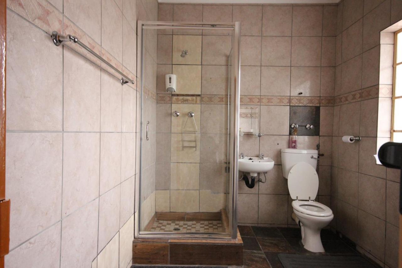 Ingwe Guesthouse Mbombela Zewnętrze zdjęcie